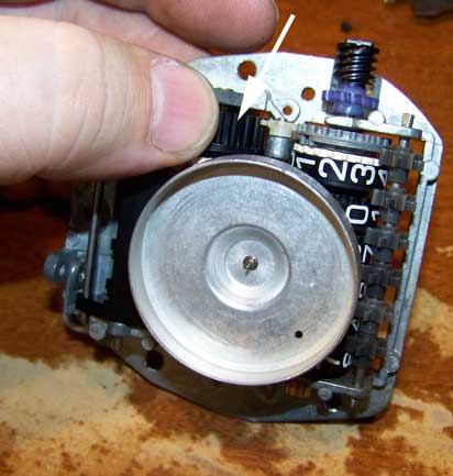 Volvo 240 odometer repair. Dave's Volvo Page.