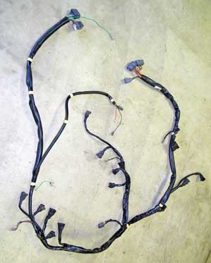 Volvo 1988-90 780 6cyl
                                        engine wire harness PN 1363123.
