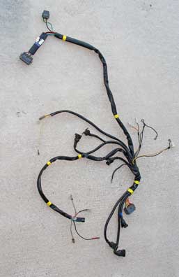 Volvo 1985-86 760 6 cyl
                            engine wire harness PN 3515501.